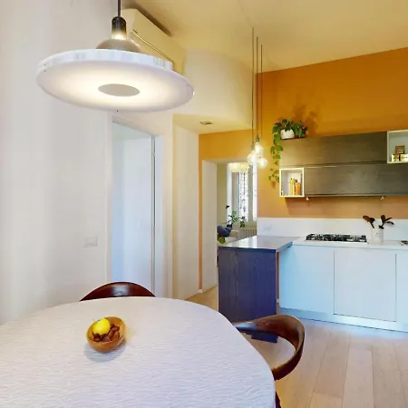 Vinella's House Апартаменты Милан